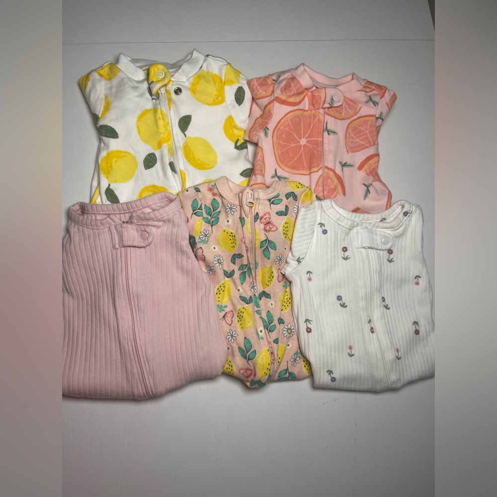 Carter’s Newborn Footies Bundle